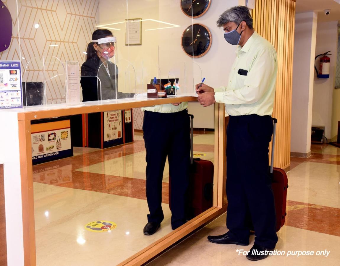 Oyo 11752 Hotel Sun Palace Residency Indirapuram Exteriör bild